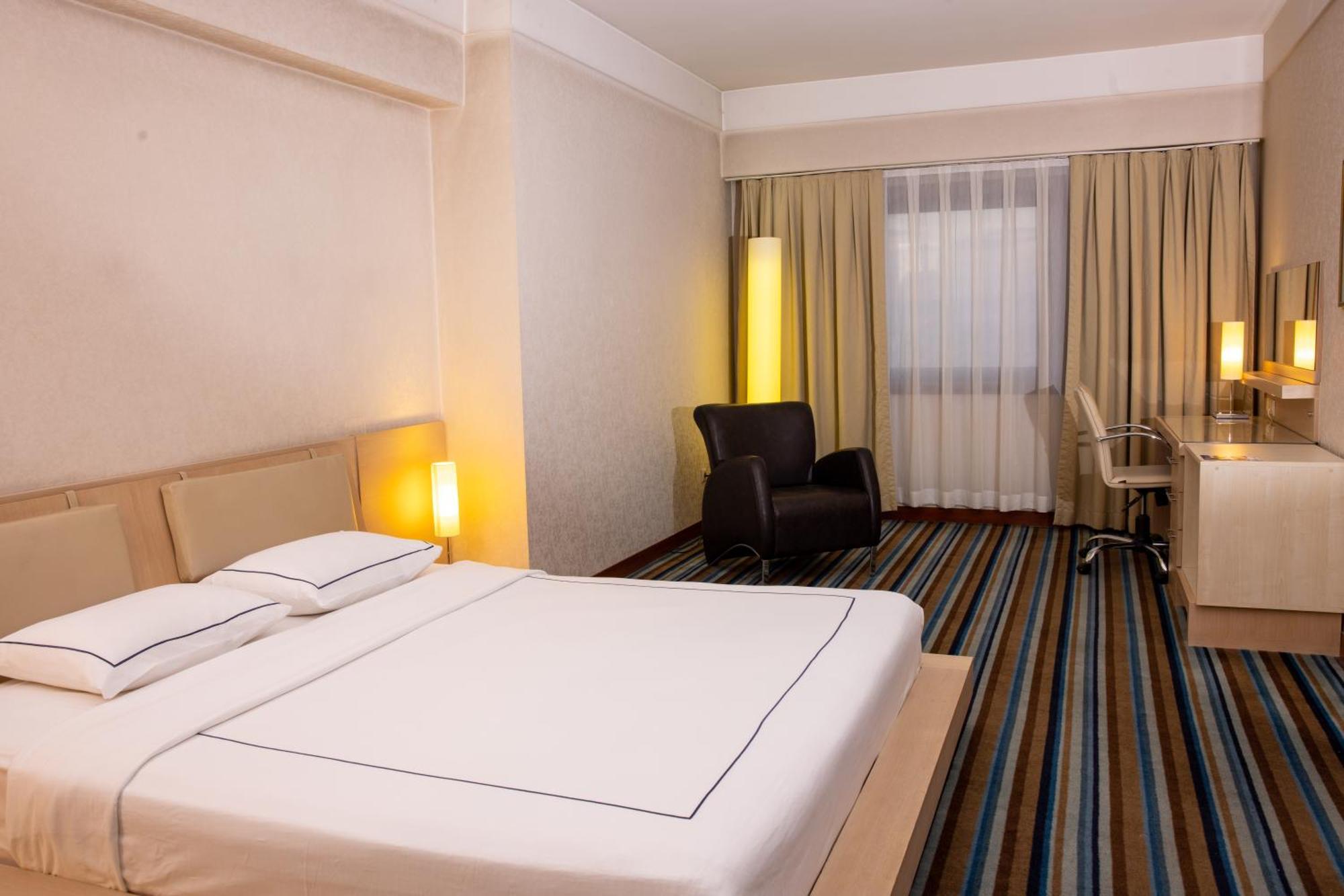 Anemon Grand Eskisehir Otel Extérieur photo